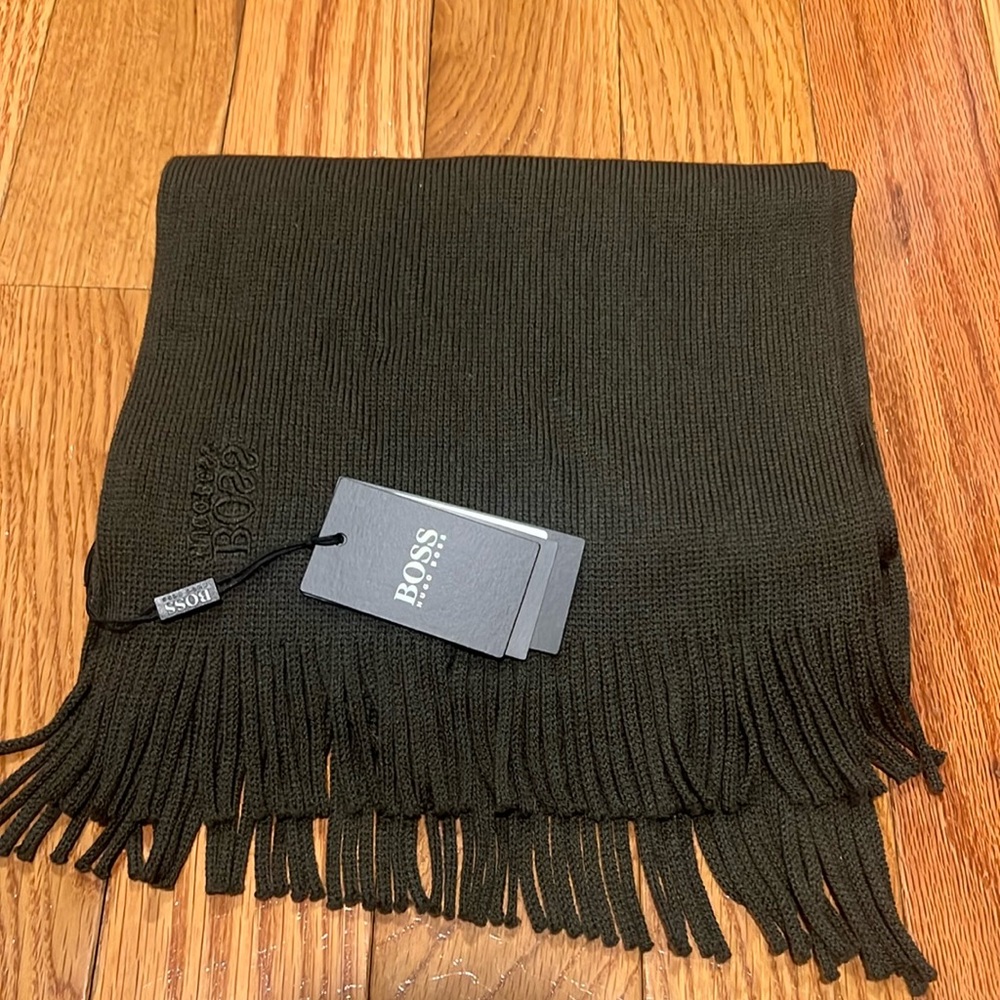Hugo Boss scarf